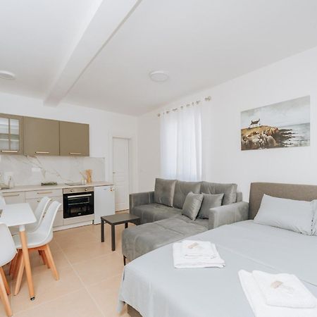 Apartments Milivojevic Bar Luaran gambar