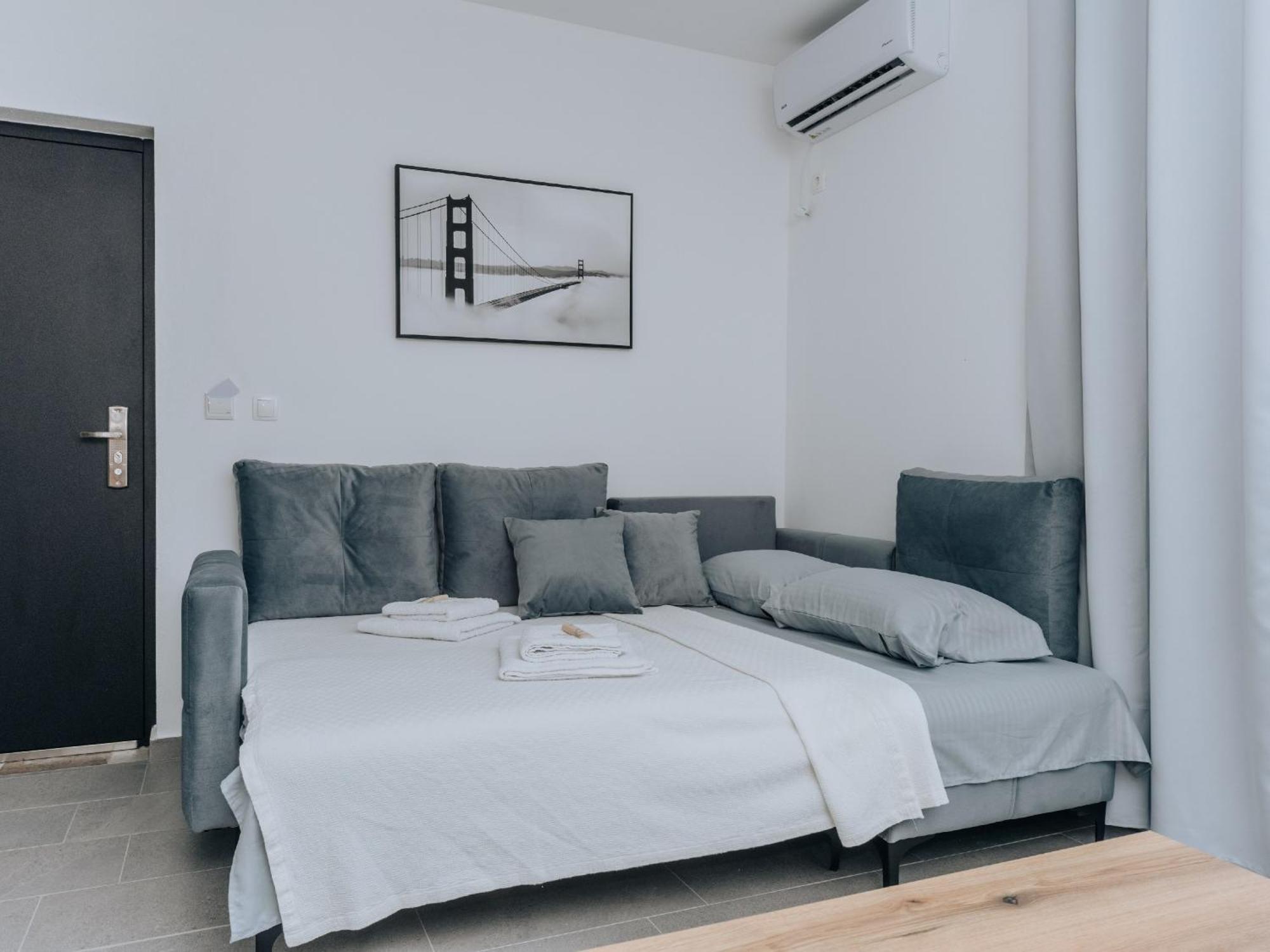 Apartments Milivojevic Bar Luaran gambar