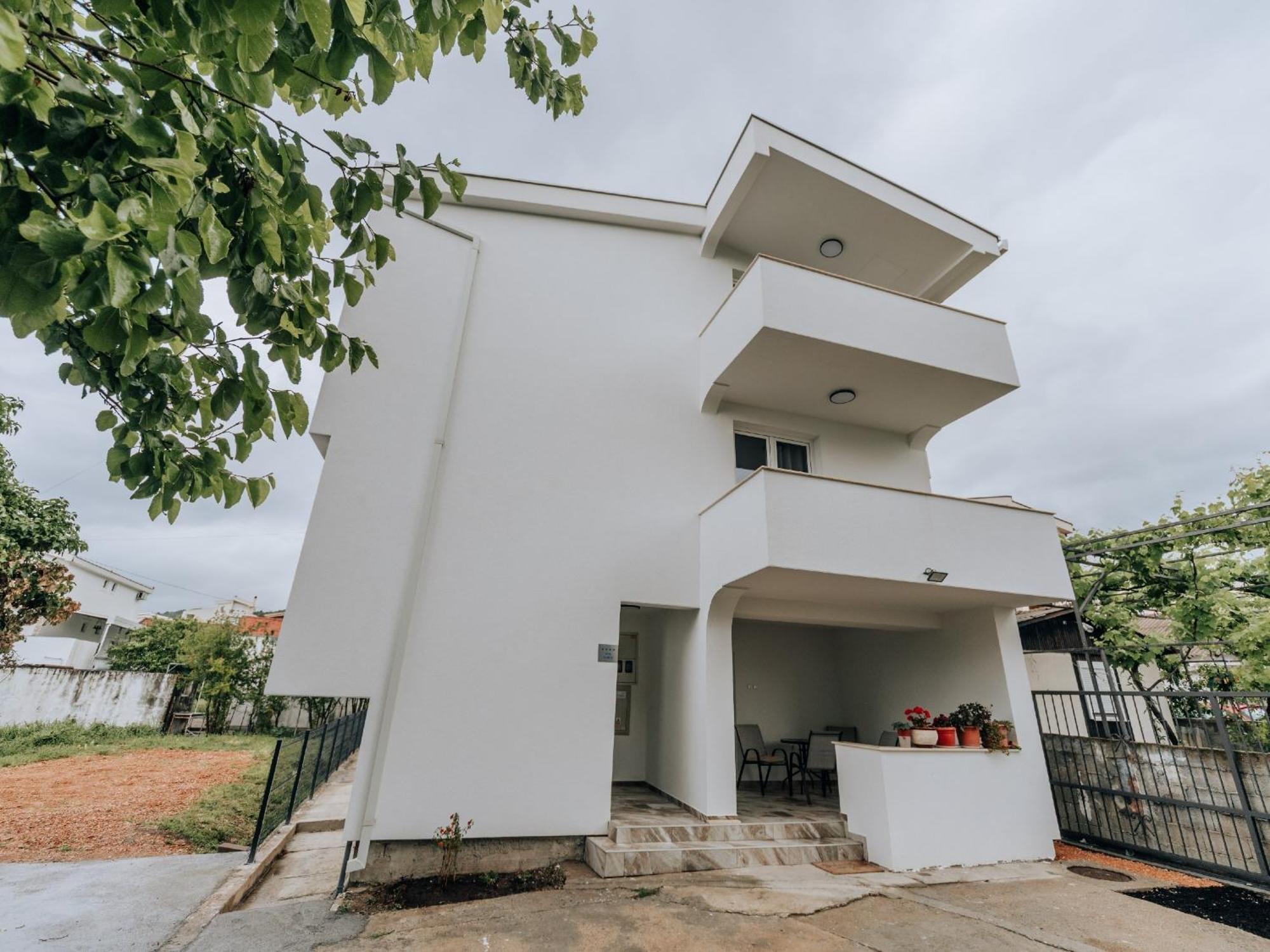 Apartments Milivojevic Bar Luaran gambar