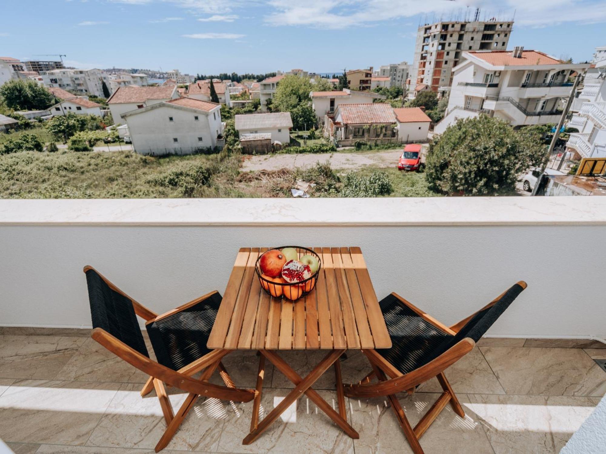 Apartments Milivojevic Bar Luaran gambar