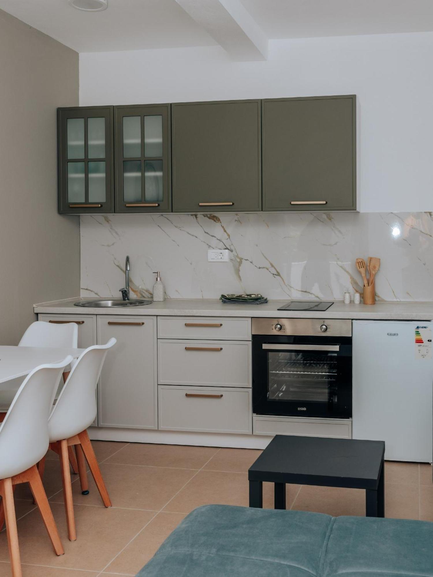 Apartments Milivojevic Bar Luaran gambar