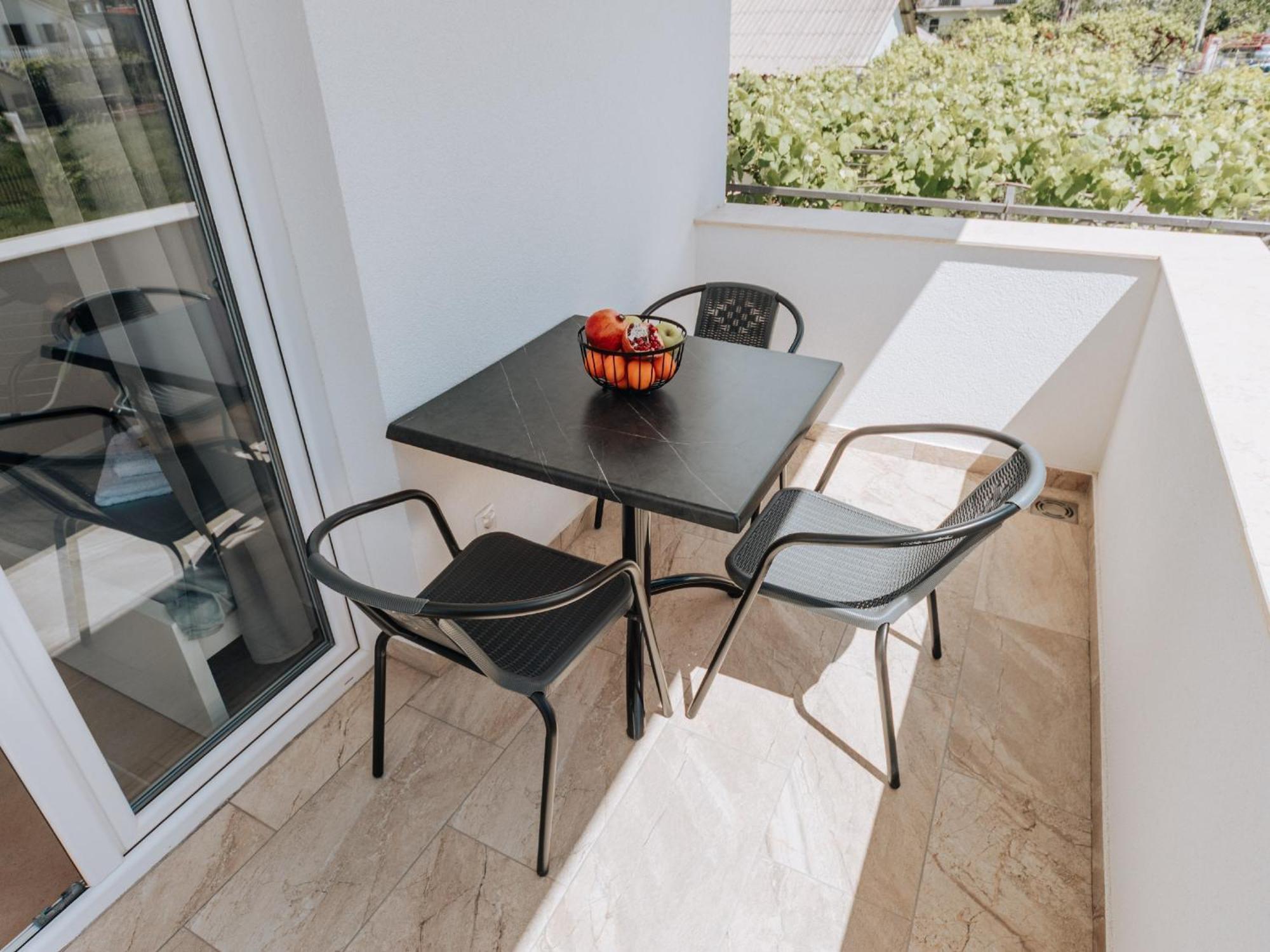 Apartments Milivojevic Bar Luaran gambar