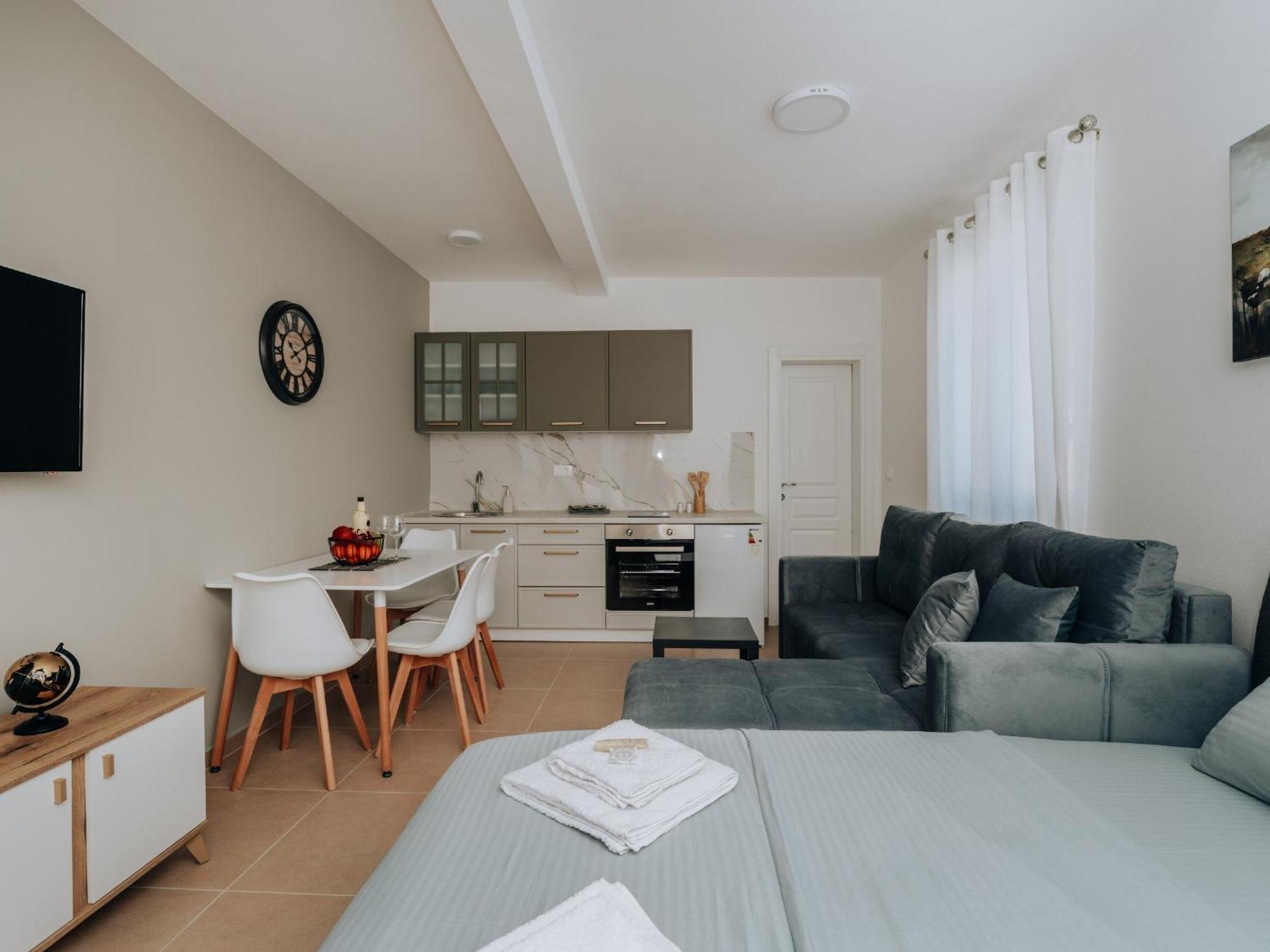 Apartments Milivojevic Bar Luaran gambar