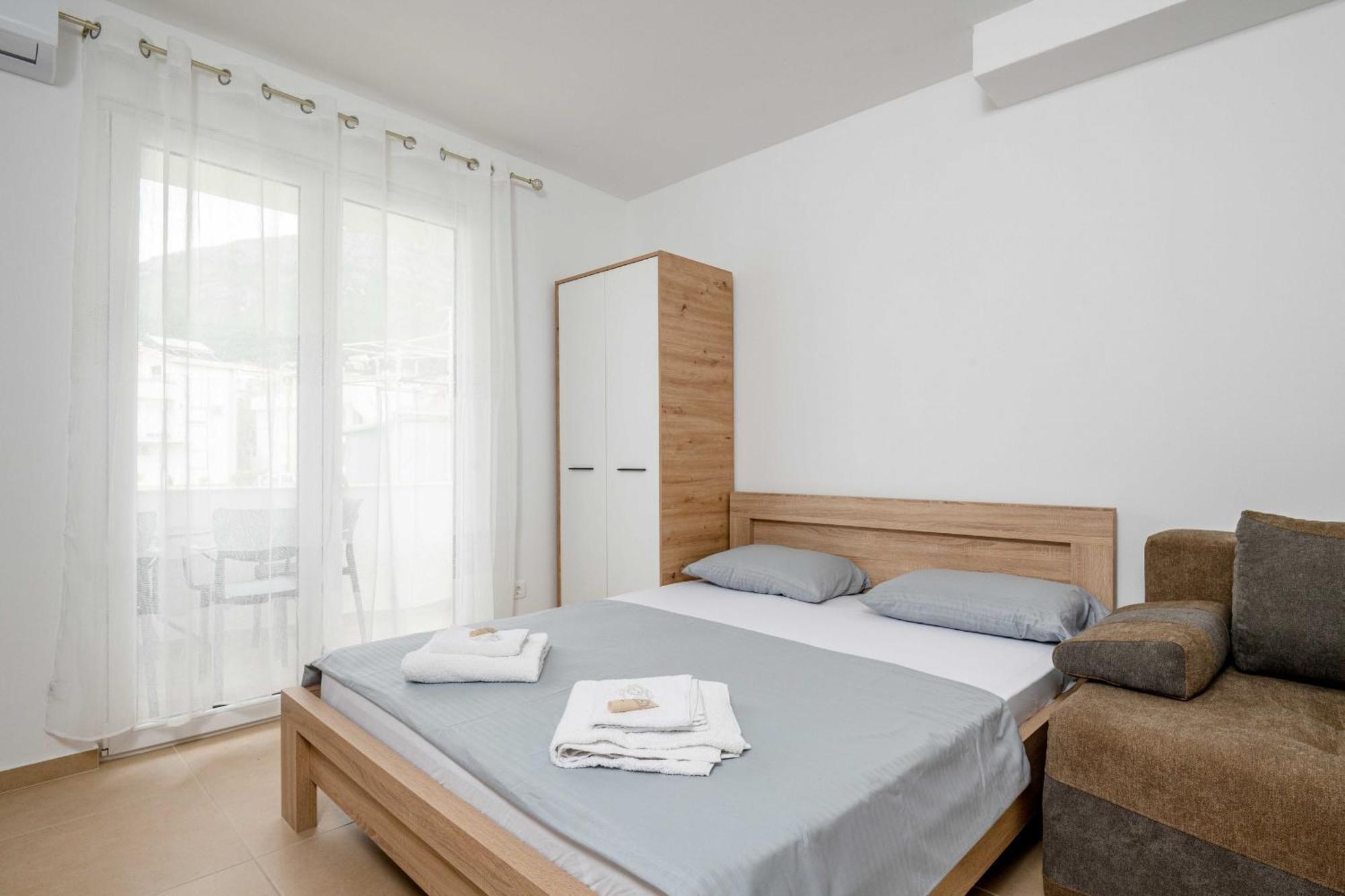 Apartments Milivojevic Bar Bilik gambar