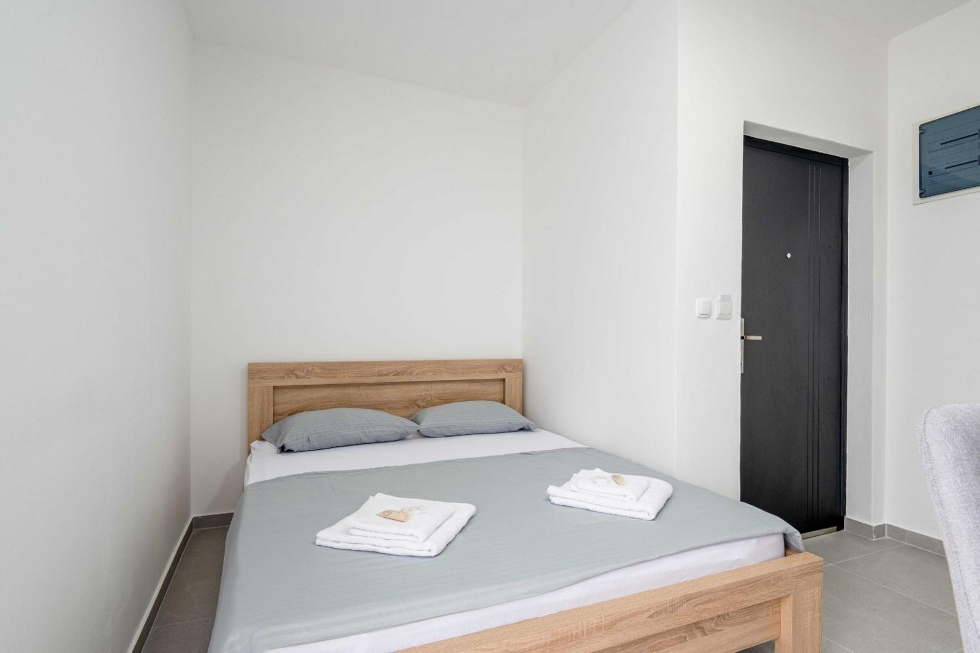Apartments Milivojevic Bar Bilik gambar